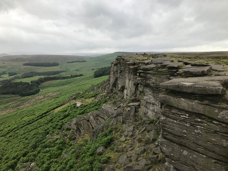 Stange Edge is the longest gritstone edge in the Peak District national park